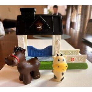 Fisher Price Little People Horse Stable Playset Model HCC64 Works!!